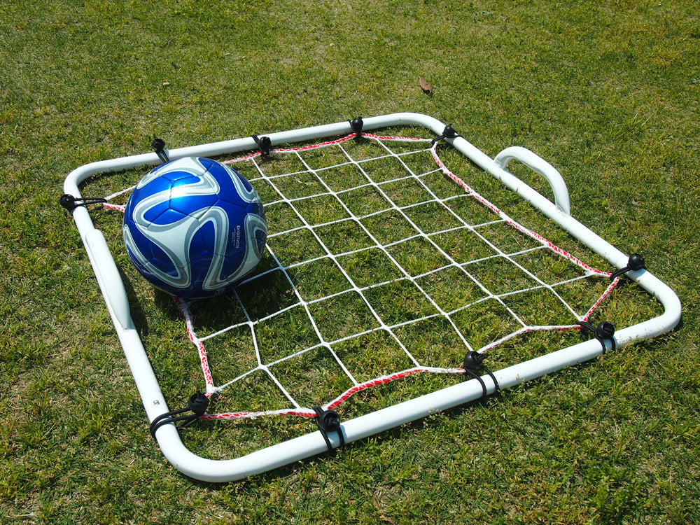 サッカー　リバウンダー ゴールキーパーの練習にGKリバウンダー｜自在なシュートでキャッチング
